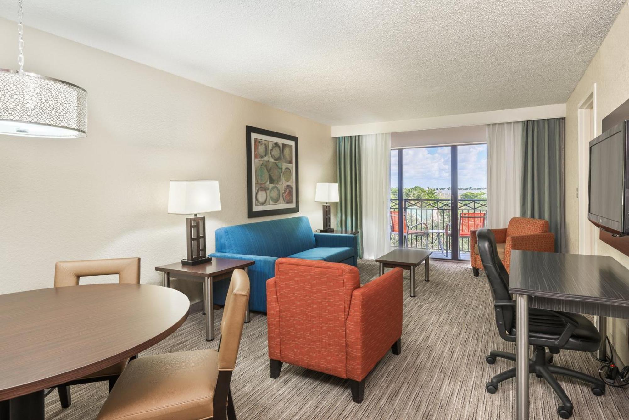 Holiday Inn Express Hotel & Suites Ft. Lauderdale-Plantation By Ihg Exterior foto