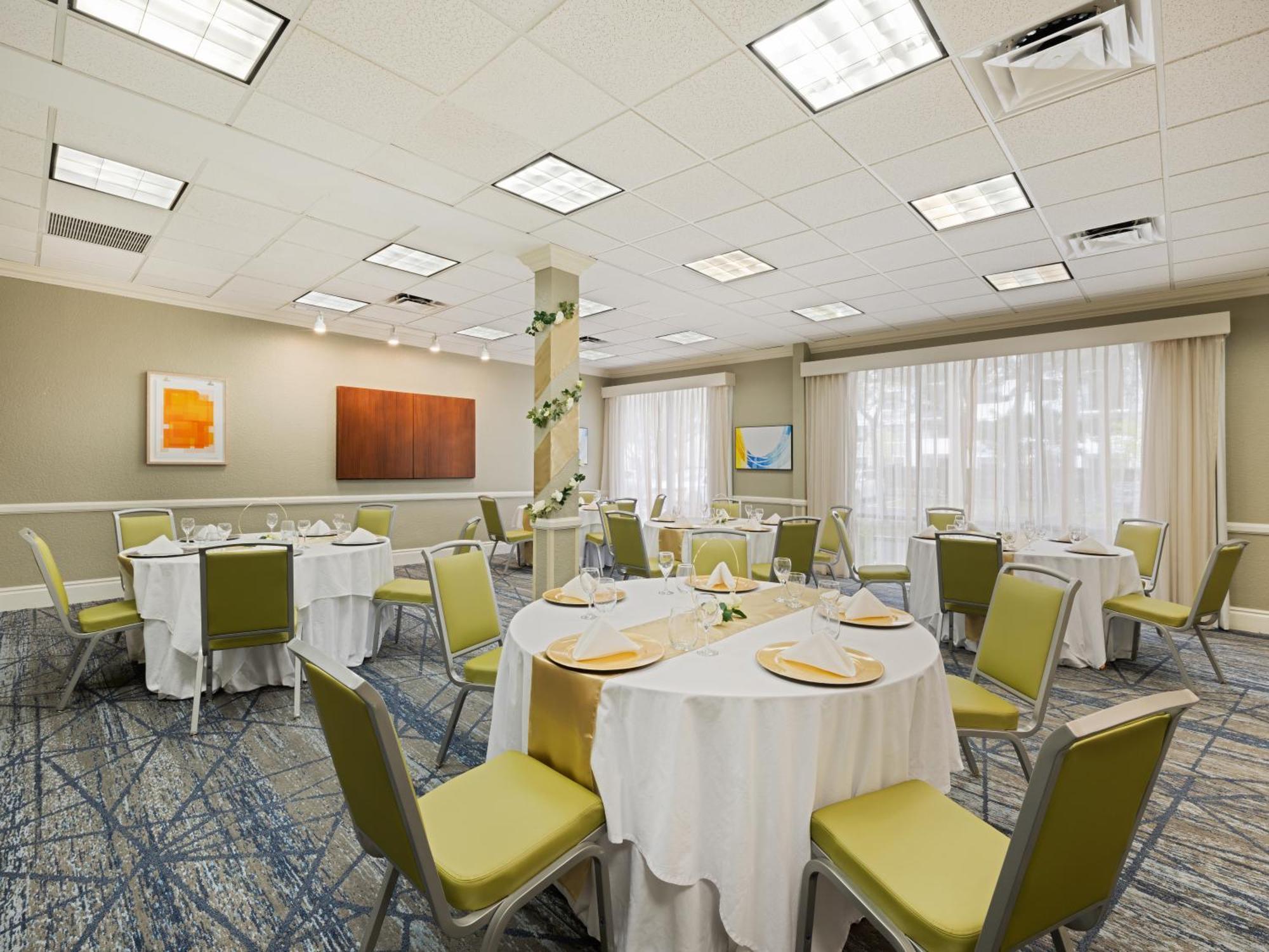 Holiday Inn Express Hotel & Suites Ft. Lauderdale-Plantation By Ihg Exterior foto